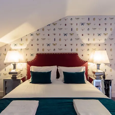 Dear - Gallery House Lizbona