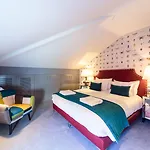 Dear - Gallery House