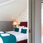 Dear - Gallery House Bed & Breakfast