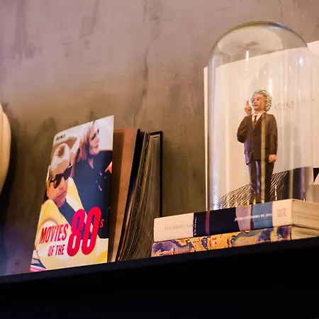 Dear - Gallery House