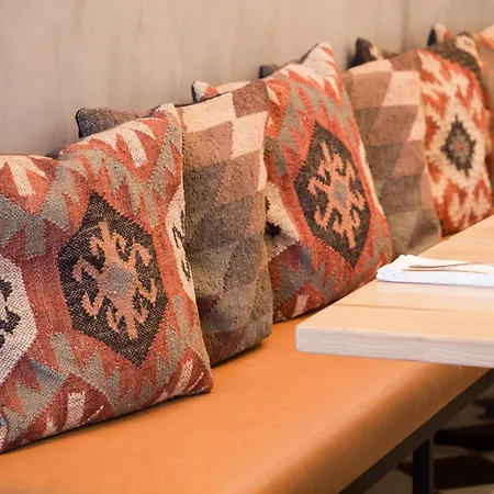 לינה וארוחת בוקר Dear - Gallery House ליסבון