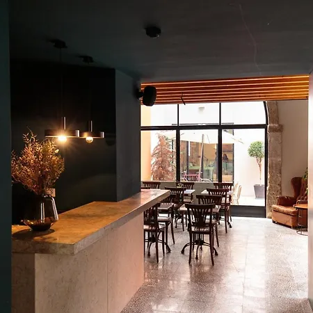 Dear - Gallery House לינה וארוחת בוקר 4*