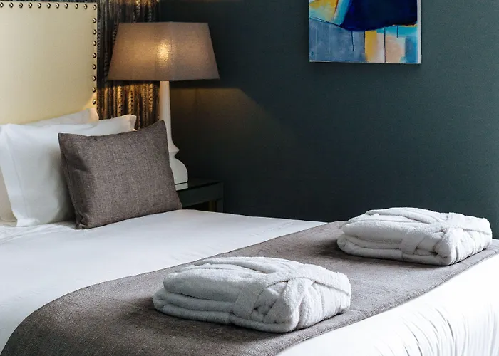 Dear - Gallery House