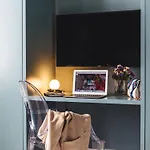 Dear - Gallery House Lisbon