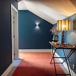 Bed & Breakfast Dear - Gallery House Lisbon