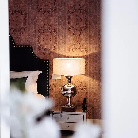 Bed & Breakfast Dear - Gallery House Lisboa