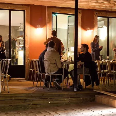 Bed & Breakfast Dear - Gallery House 4*