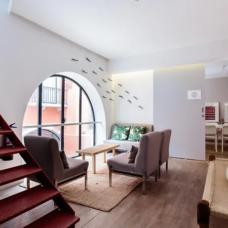 Dear - Gallery House 4*