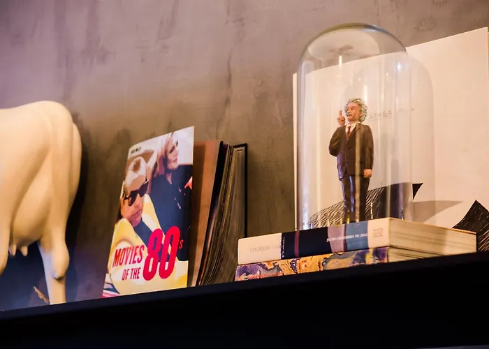 Dear - Gallery House