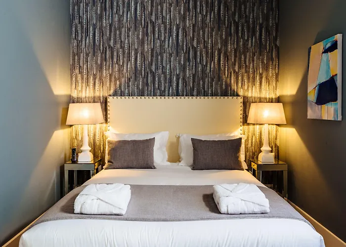 Dear - Gallery House Lissabon