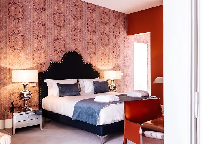 Dear - Gallery House