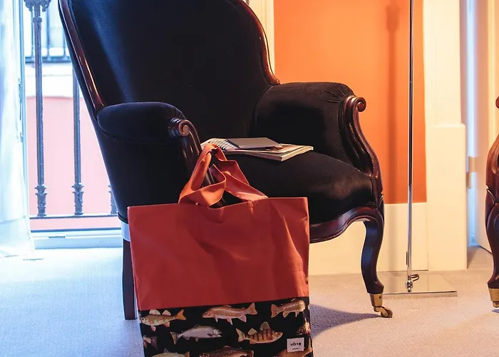 Dear - Gallery House